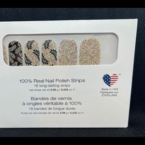 Color Street Nail Strips - Laurel Garden